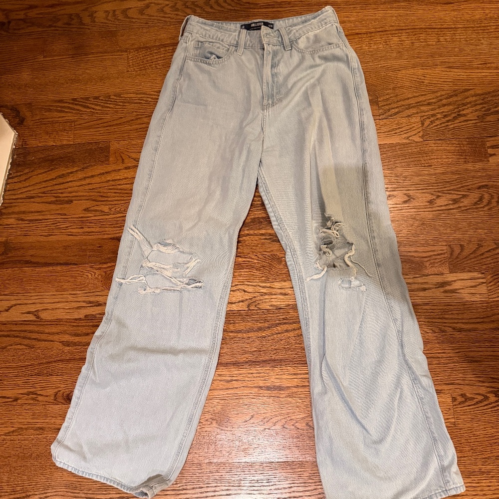 27R/4R Hollister Ultra High-Rise Baggy Ripped Jeans 100% Cotton